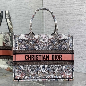 Dior 디올 2023 자수 북 토트백 36CM