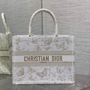 Dior 디올 2023 자수 북 토트백 36CM