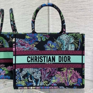 Dior 디올 2023 자수 북 토트백 36cm