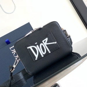 Dior 디올 2024 크로스백 17CM
