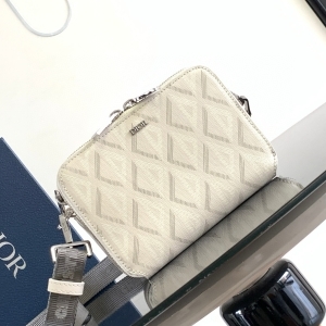 Dior 디올 2024 크로스백 17CM
