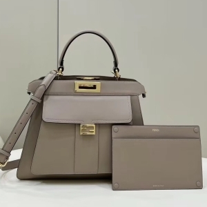 FENDI 펜디 2023 피카부 토트백 33.5CM