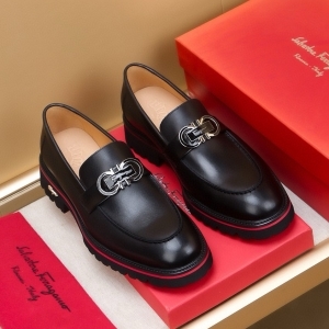 Fendi 페라가모 2025 MEN'S 로퍼 (2색) (4월)