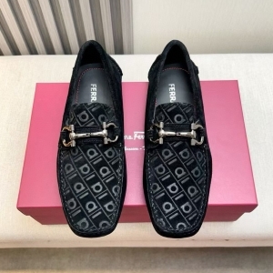 Fendi 페라가모 2025 MEN'S 로퍼 (7월)