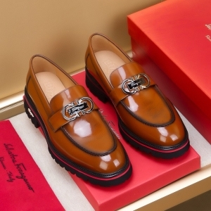 Fendi 페라가모 2025 MEN'S 로퍼 (2색) (4월)