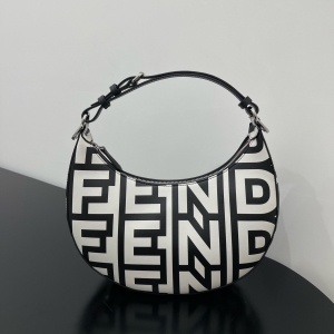 Fendi 펜디 2023 그래피 호보백 29cm