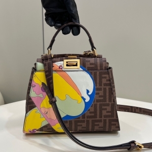 Fendi 펜디 2023 미니 피카부백 23CM