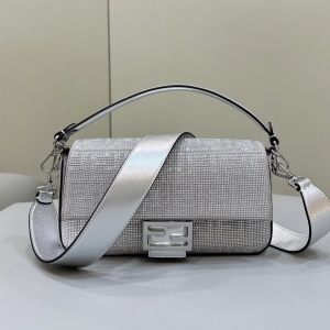 Fendi 펜디 2024 바게트 숄더백 27CM