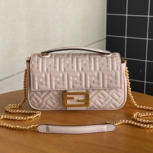 Fendi 펜디 2023 바게트 숄더백 24CM