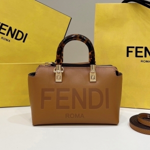 Fendi 펜디 2023 바이더웨이 미니백 17cm