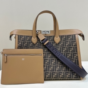 Fendi 펜디 2023 피카부 아이씨유 포티8 42.5CM