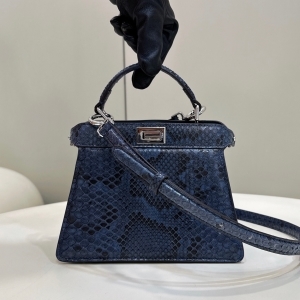 Fendi 펜디 2024 피카부 아이씨유 쁘띠백 20CM
