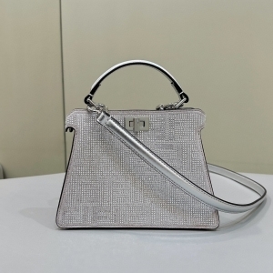 Fendi 펜디 2024 피카부 아이씨유 쁘띠백 20CM