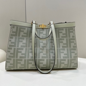 Fendi 펜디 2023 피카부 X 토트백 41cm