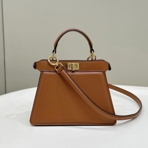 Fendi 펜디 2023 피카부 아이씨유 쁘띠백 20CM