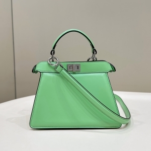 Fendi 펜디 2023 피카부 아이씨유 쁘띠백 20CM