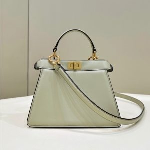 Fendi 펜디 2023 피카부 아이씨유 쁘띠백 20CM