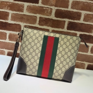 GUCCI 구찌 2023 GG 수프림 클러치백 523603 31CM
