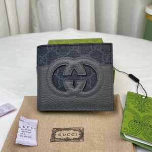 GUCCI 구찌 2023 컷아웃 인터로킹 G 파우치 30.5cm 723320 1