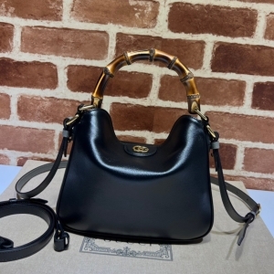 Gucci 구찌 2023 다이애나 스몰 숄더백 746251 24CM
