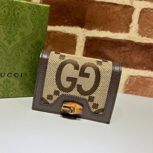 Gucci 구찌 2023 다이애나 스몰 숄더백 24cm 746251 1