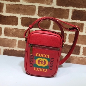 Gucci 구찌 2023 로고 프린트 크로스백 574803 18CM