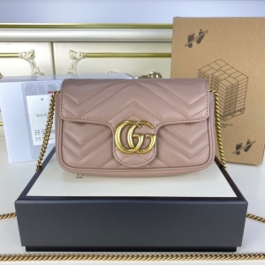 Gucci 구찌 2024 GG 마몽 마틀라세 수퍼 미니백 16.5CM