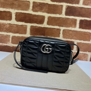 Gucci 구찌 2023 GG 마몽 마틀라세 숄더백 634936 18CM