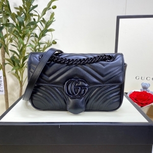 Gucci 구찌 2023 GG 마몽 마틀라세 숄더백 / 446744 26CM