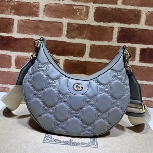 Gucci 구찌 2023 GG 마틀라세 숄더백 739709 27CM