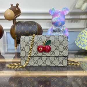 Gucci 구찌 2023 GG 수프림 체리 미니백 481291 16.5CM