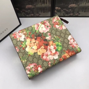 Gucci 구찌 2023 GG 수프림 블룸 멀티 컬러 클러치 430268 25.5CM