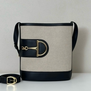 Gucci 구찌 2025 73 스몰 버킷백 27.5CM