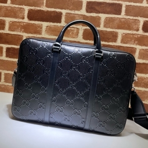 Gucci 구찌 2024 엠보스 브리프케이스 40CM