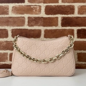 Gucci 구찌 2024 GG 엠블럼 숄더백 29CM