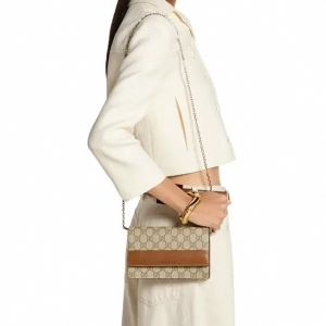 Gucci 구찌 2025 GG 엠블럼 체인 지갑 20CM