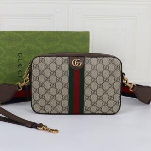 Gucci 구찌 2024 오피디아 GG 수프림 숄더백 23.5CM