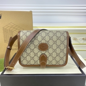 Gucci 구찌 2023 인터로킹 G 미니 숄더백 20cm