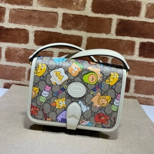 Gucci 구찌 2024 인터로킹 G 미니 숄더백 20CM