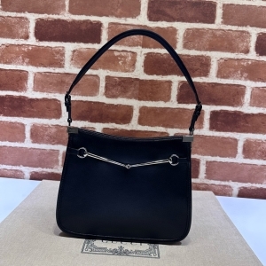 Gucci 구찌 2024 홀스빗 슬림 숄더백 23CM