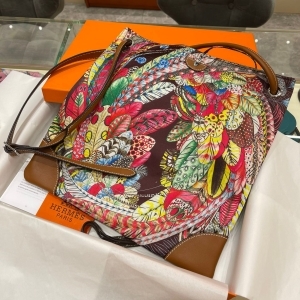 HERMES 에르메스 2022 실키 시티백 (가격상담) 33CM