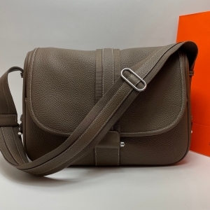 Hermes 에르메스 2024 MEN'S 메신저백 (가격상담) 34CM