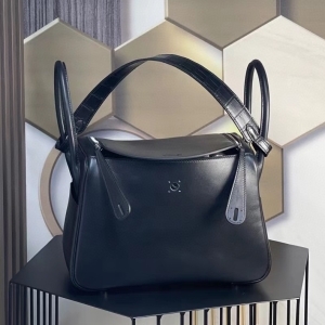 Hermes 에르메스 2023 터치 린디 (가격상담) 26CM