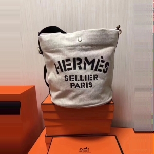 Hermes 캔버스 버킷백 미니 22cm