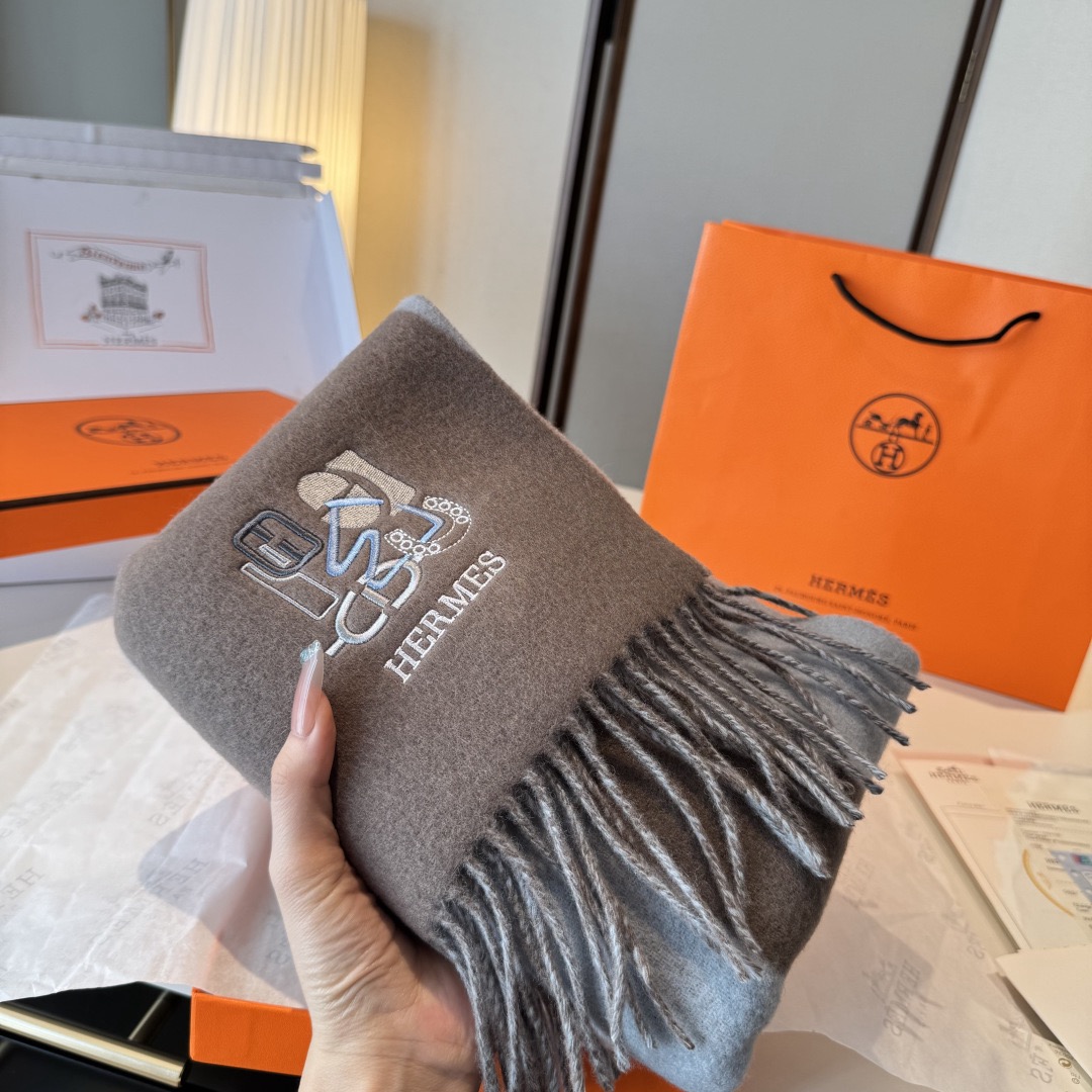 Hermes 에르메스 H Walkrunner 화이트 스니커즈 4