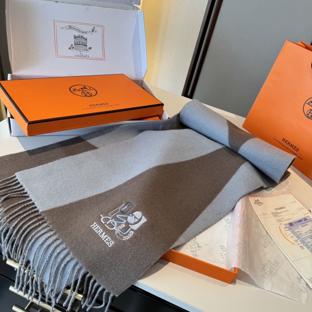 Hermes 에르메스 H Walkrunner 화이트 스니커즈 7