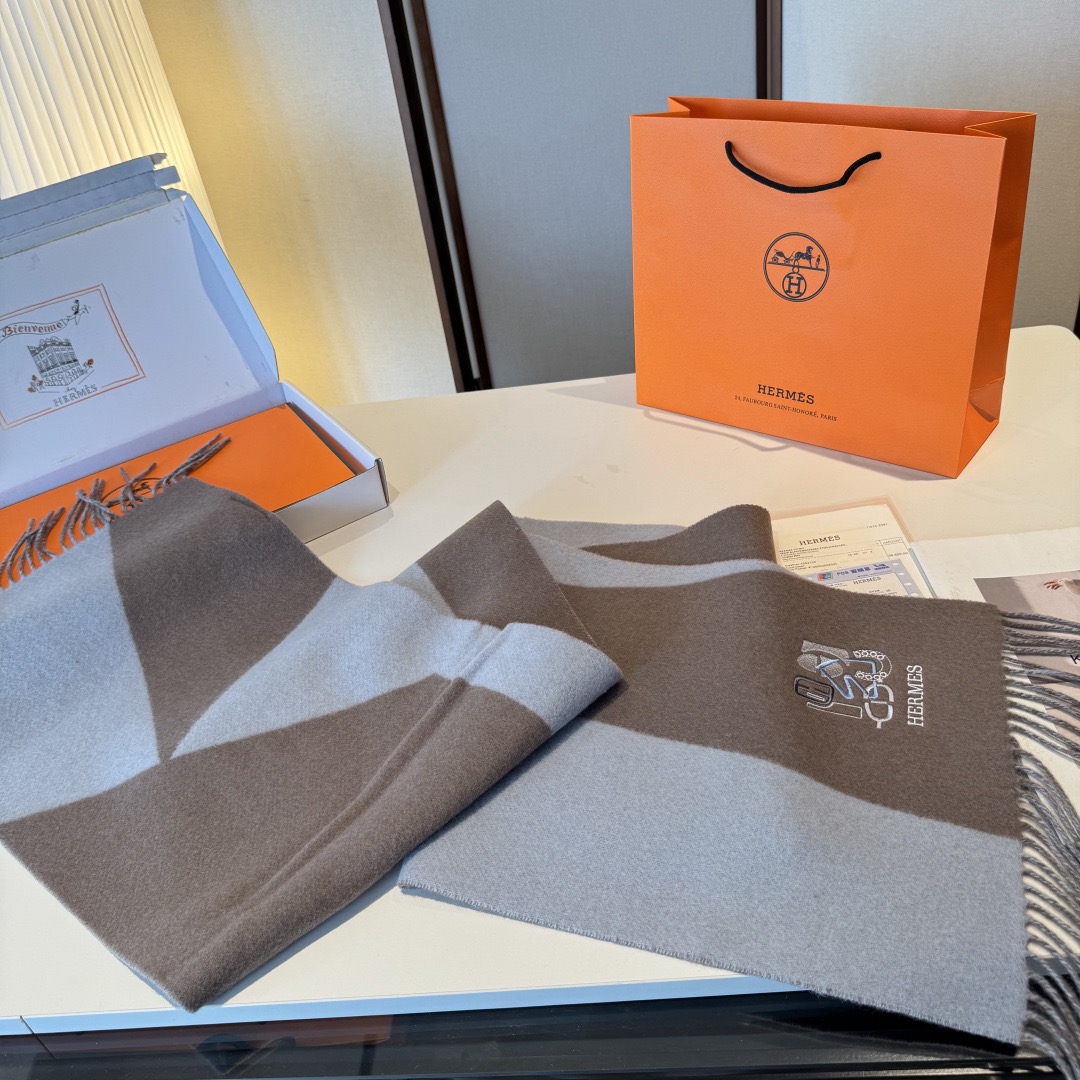 Hermes 에르메스 H Walkrunner 베이지 스니커즈 1