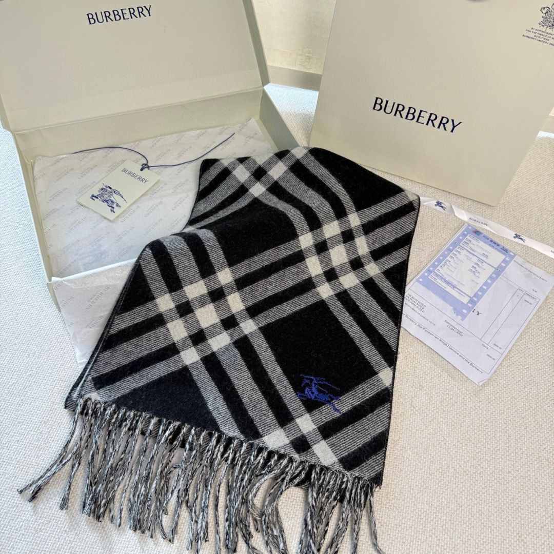 Burberry 버버리 신상 스코틀랜드 체크 양모 머플러 4