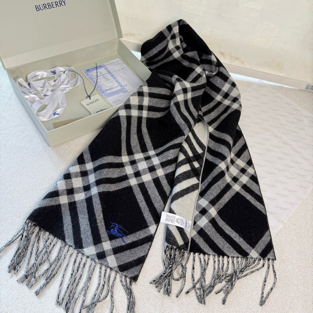Burberry 버버리 신상 스코틀랜드 체크 양모 머플러 10