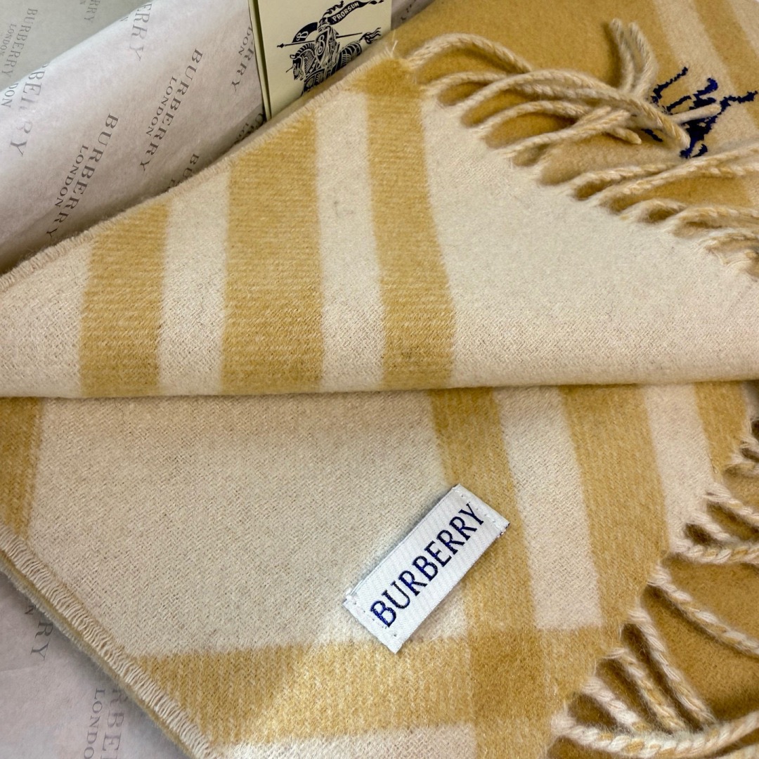 Louis Vuitton 루이비통 BALMAIN 블랙 화이트 스트라이프 스팽글 니트 가디건 9